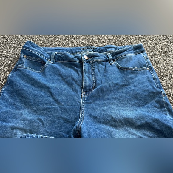 Maurice’s Everflex Jeans - Picture 3 of 7